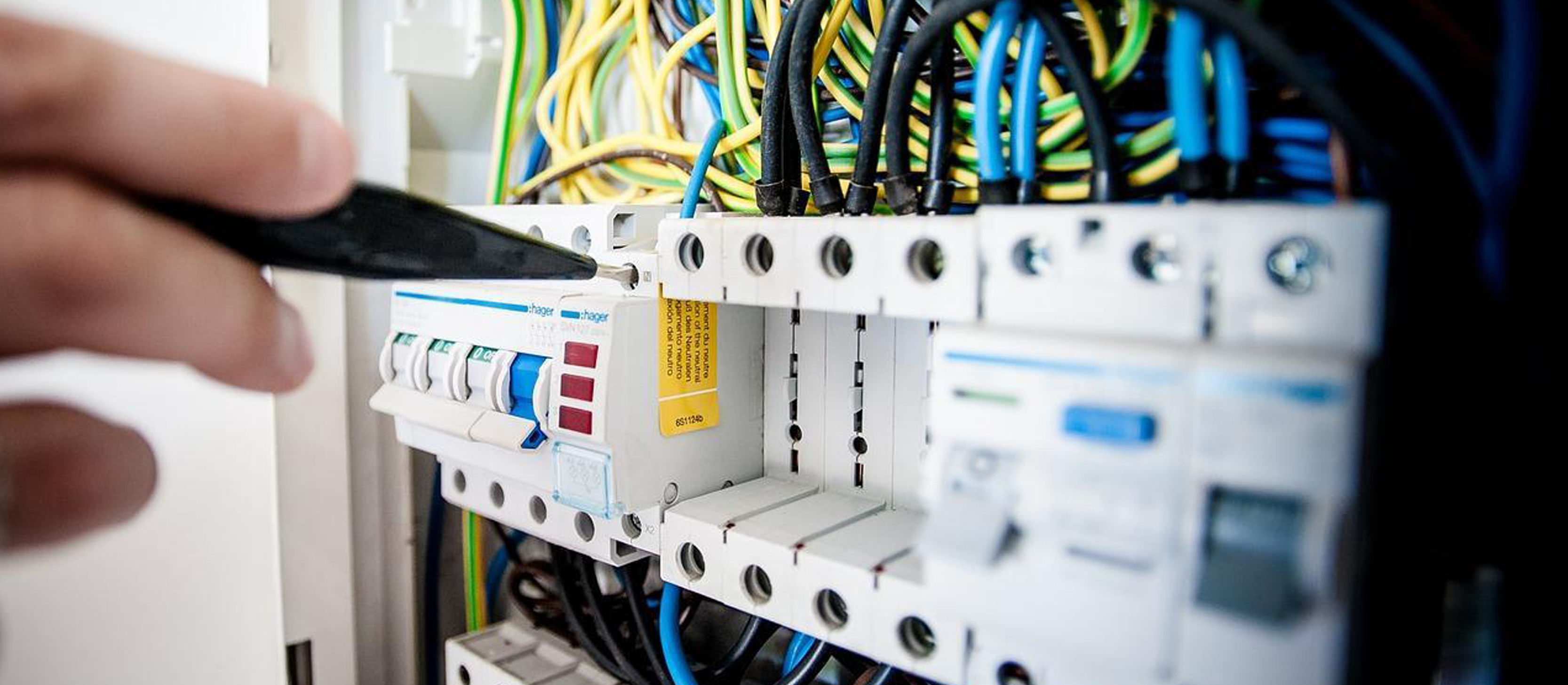 Safe Operation & Maintenance of Circuit Breakers & Switchgears